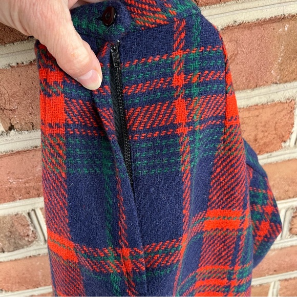 Handmade excellent quality plaid shorts for winter attire approximate size S-M - Picture 5 of 7